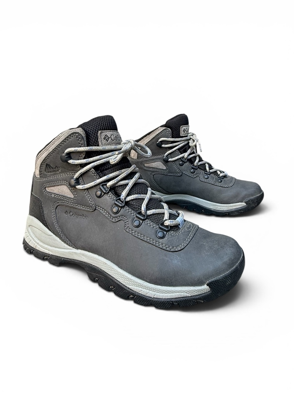 Columbia Newton Ridge Plus Waterproof Hiking Boots Women's size 8.5